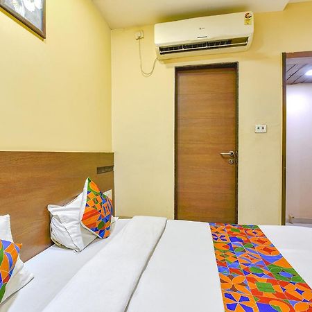 Fabhotel Rb Residency Surat Buitenkant foto