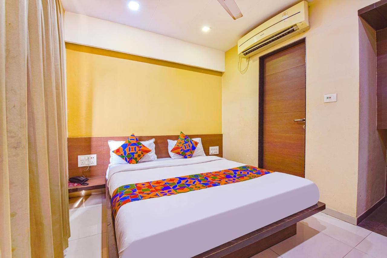 Fabhotel Rb Residency Surat Buitenkant foto