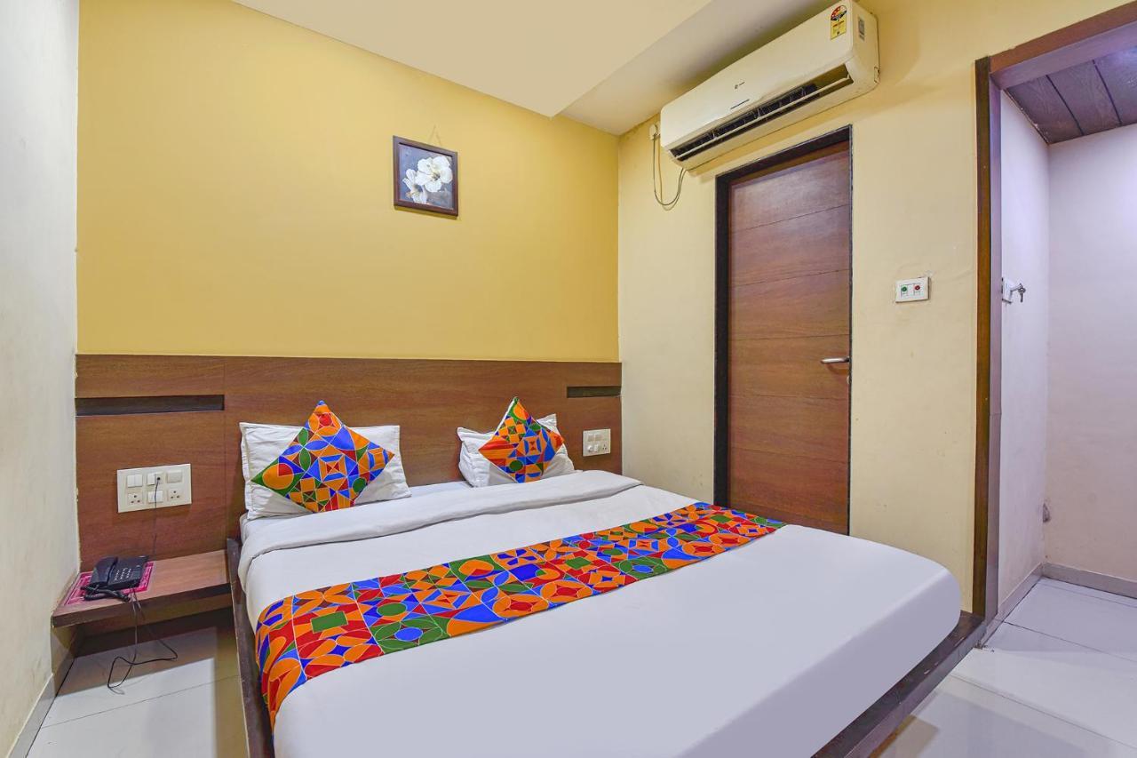 Fabhotel Rb Residency Surat Buitenkant foto
